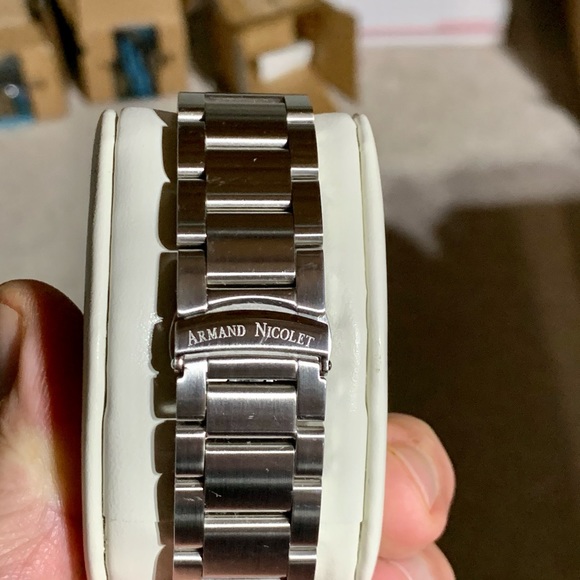 Armand Nicolet JS9 Automatic Diver Watch Stainless - Picture 9 of 12